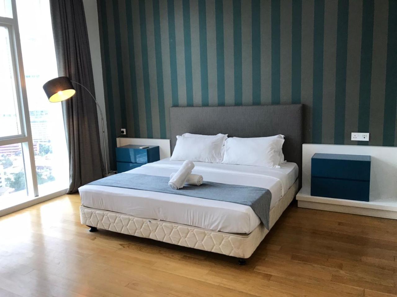 קואלה לומפור Klcc Beyond Hospitality Suites Platinum מראה חיצוני תמונה